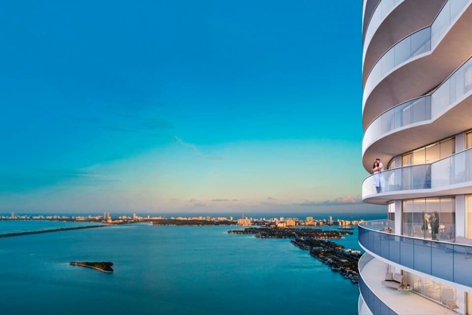 Aria on the Bay hero